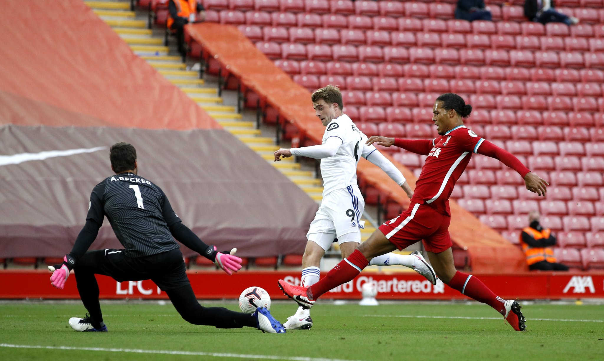 他利用绝佳 他利用绝佳